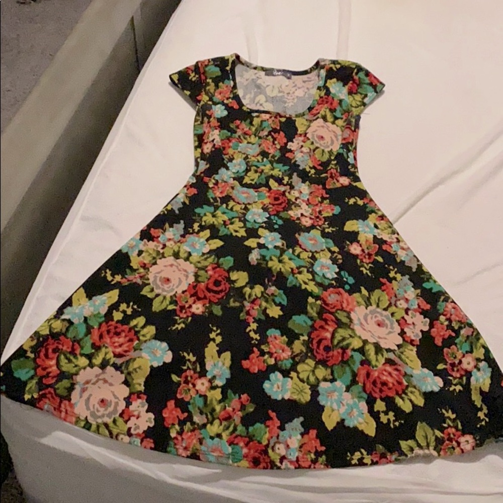 Floral short dress